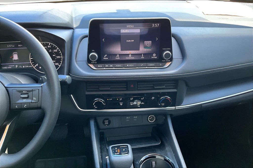 Used 2024 Nissan Rogue S FWD image 6