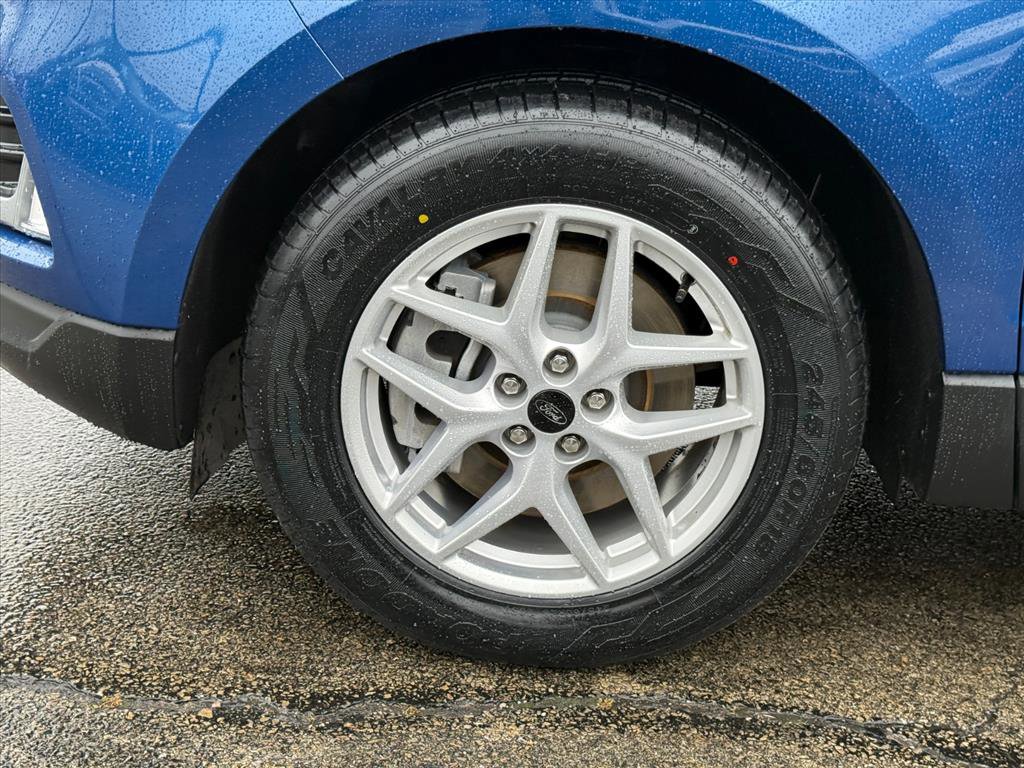 Used 2024 Ford Edge SEL w/ Convenience Package image 4