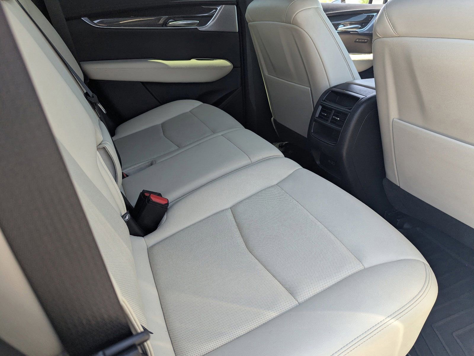 Used 2022 Cadillac XT5 Sportv image 14