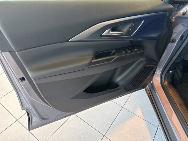 New 2026 Chevrolet Equinox EV LT FWD image 14