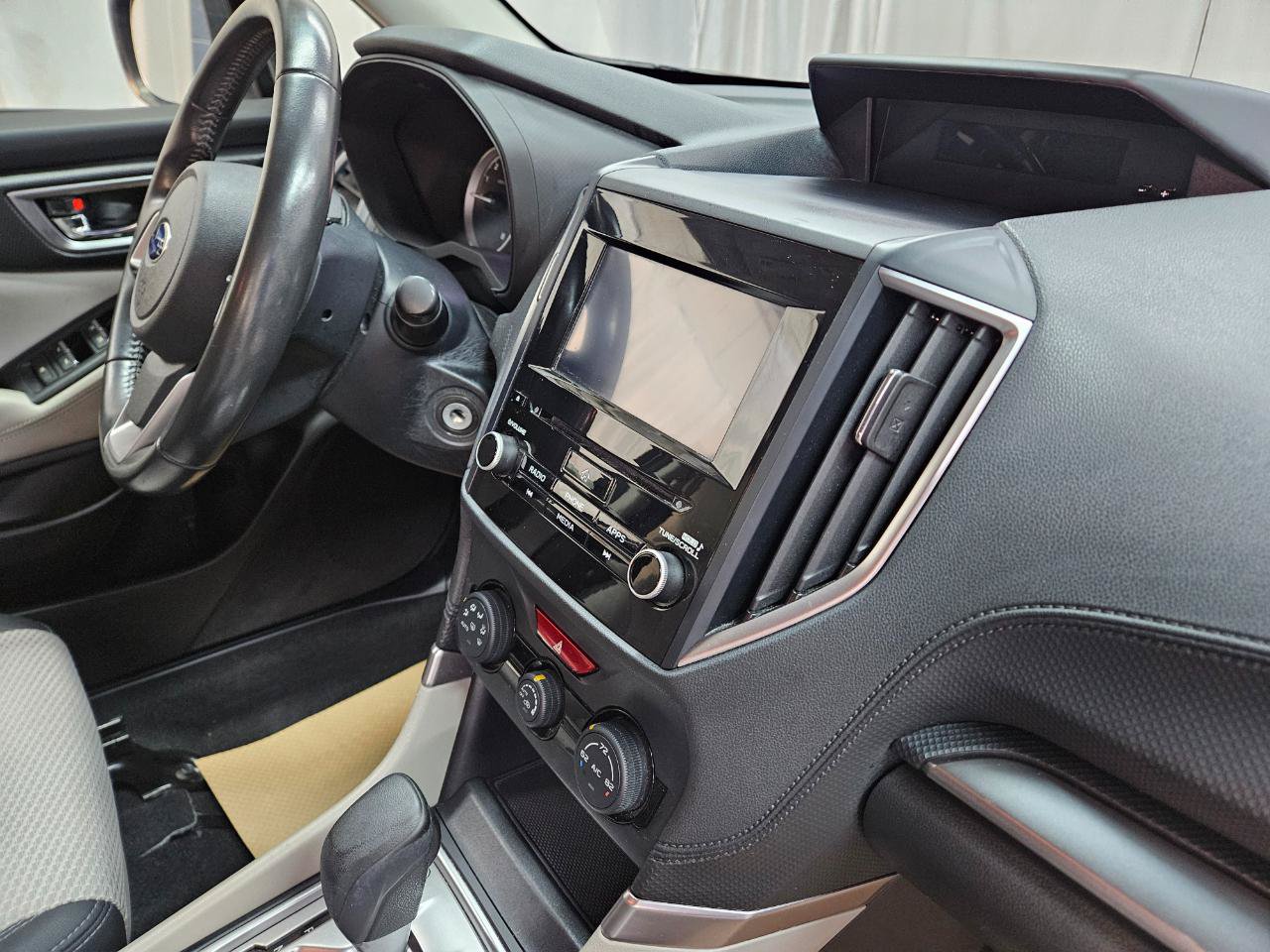 Used 2019 Subaru Forester Premium AWD/4WD image 22