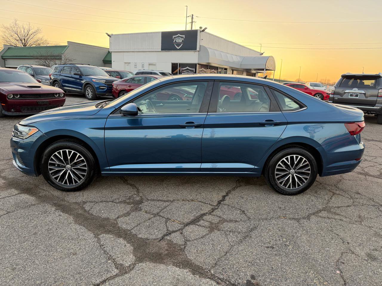 Used 2020 Volkswagen Jetta SE FWD image 3