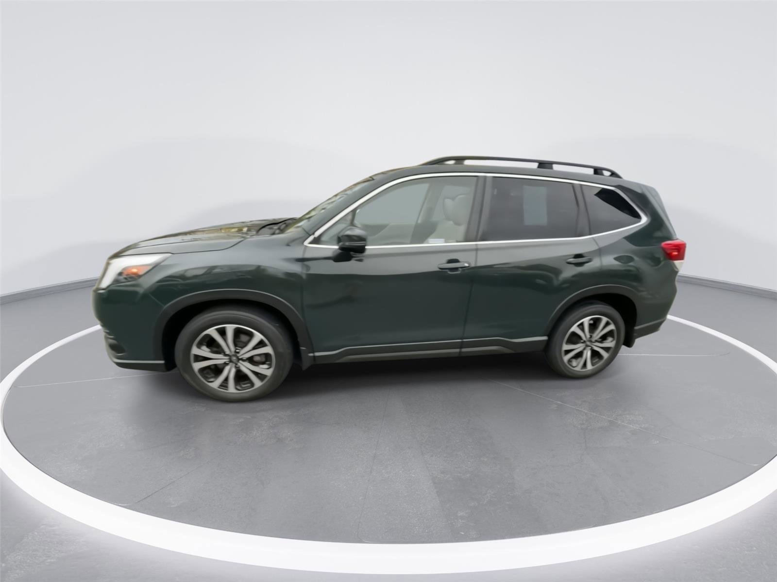 Used 2022 Subaru Forester Limited image 5