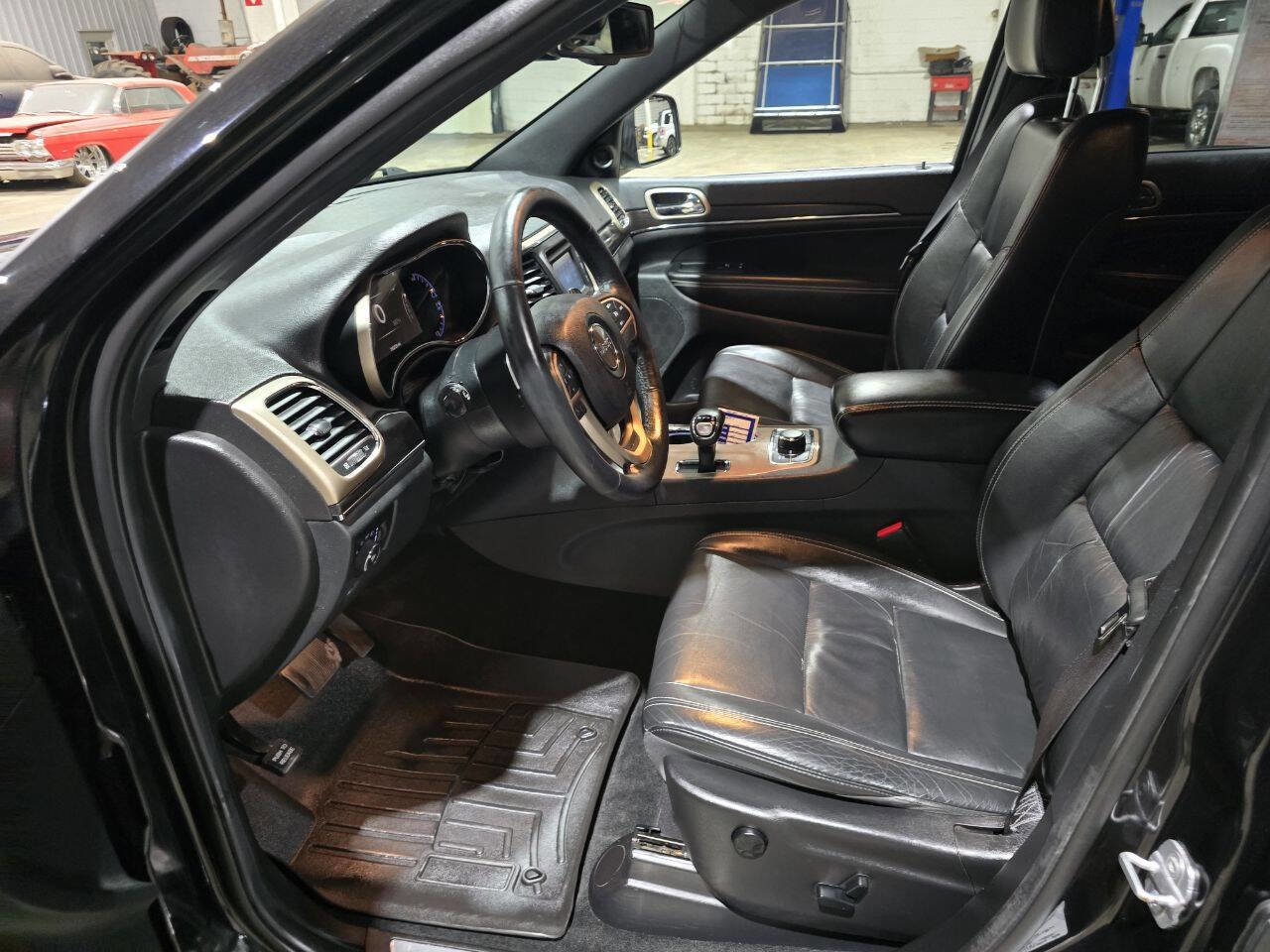 Used 2014 Jeep Grand Cherokee Limited AWD/4WD image 23