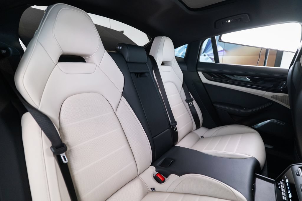 New 2026 Porsche Panamera 4 E-Hybrid AWD/4WD image 38