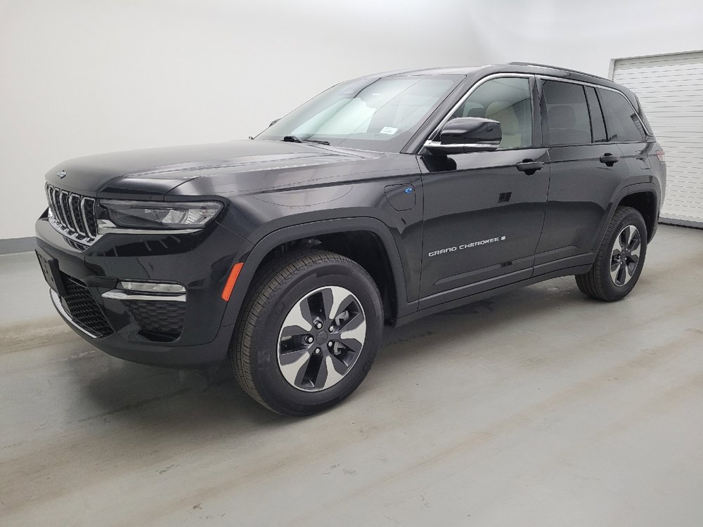 Used 2024 Jeep Grand Cherokee Limited 4xe image 2