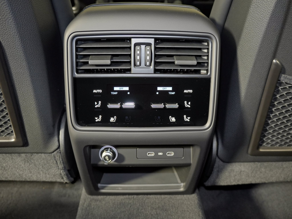 New 2026 Porsche Cayenne AWD/4WD image 36