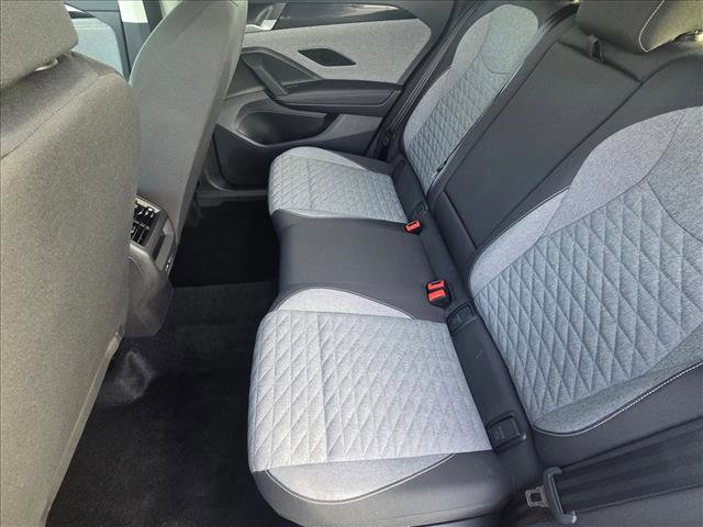 Used 2025 Volkswagen Tiguan S image 17