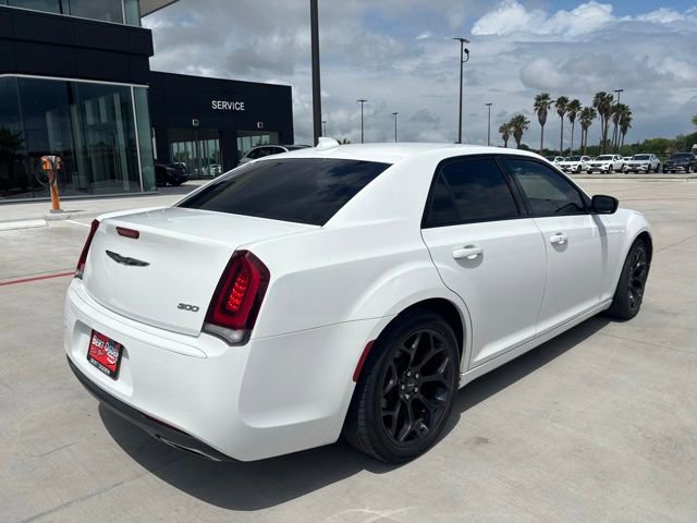 Used 2019 Chrysler 300 Touring w/ Sport Appearance Package RWD image 15