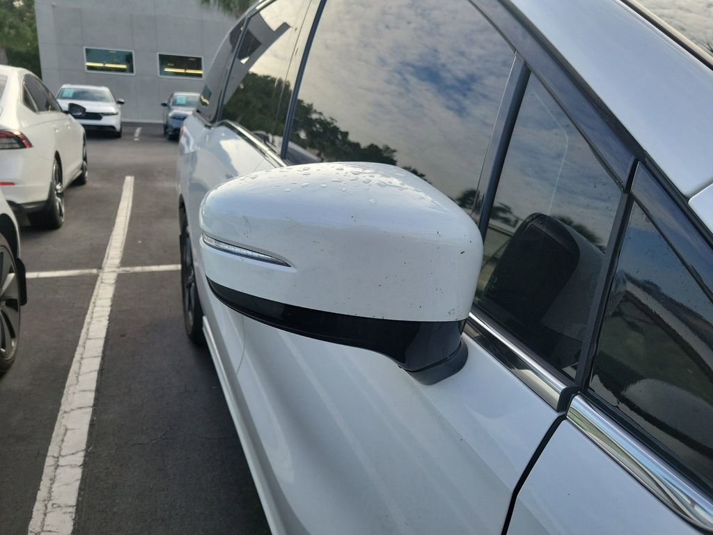 Used 2023 Honda Odyssey Elite image 11