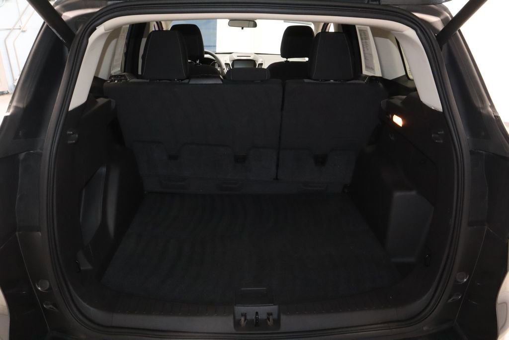 Certified 2017 Ford Escape SE w/ Equipment Group 201A FWD image 18