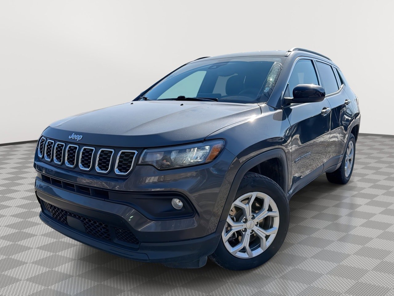 Used 2024 Jeep Compass Latitude image 1