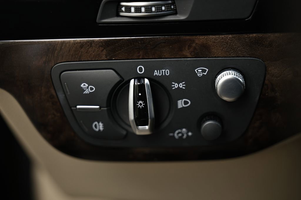 Used 2018 Audi Q7 3.0T Prestige image 18