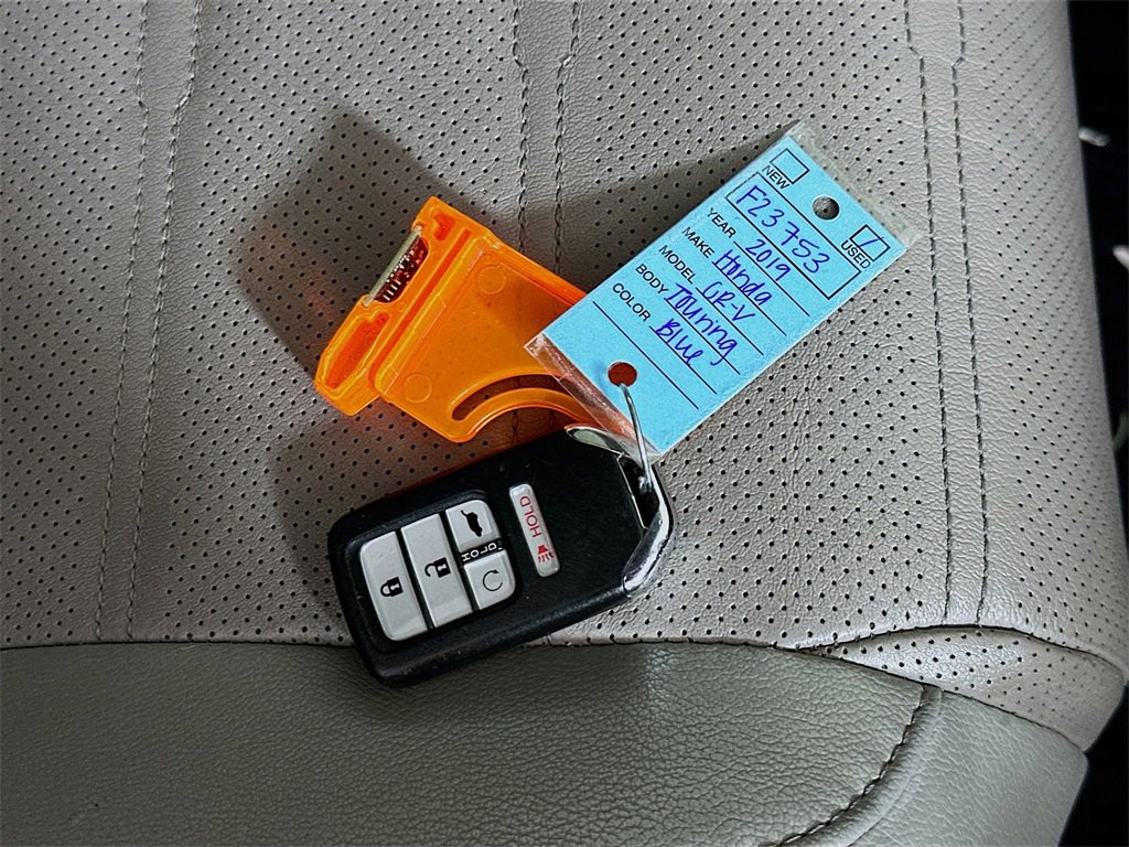 Used 2019 Honda CR-V Touring image 31