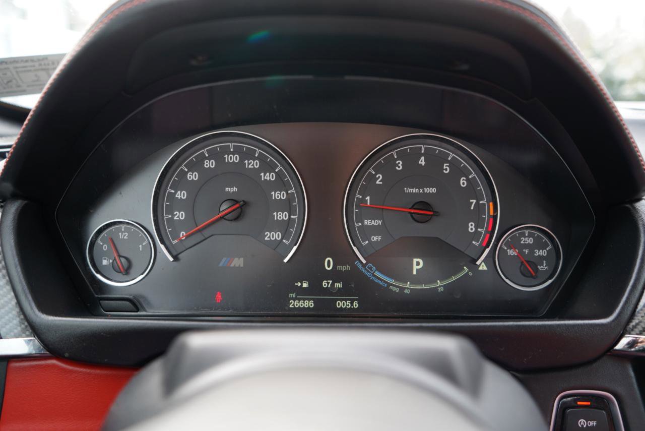 Used 2020 BMW M4 Convertible w/ Executive Package image 29