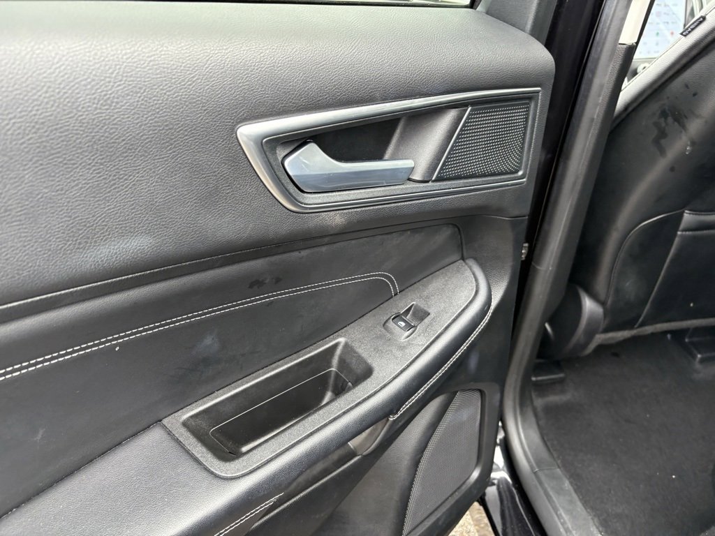 Used 2024 Ford Edge Titanium image 22