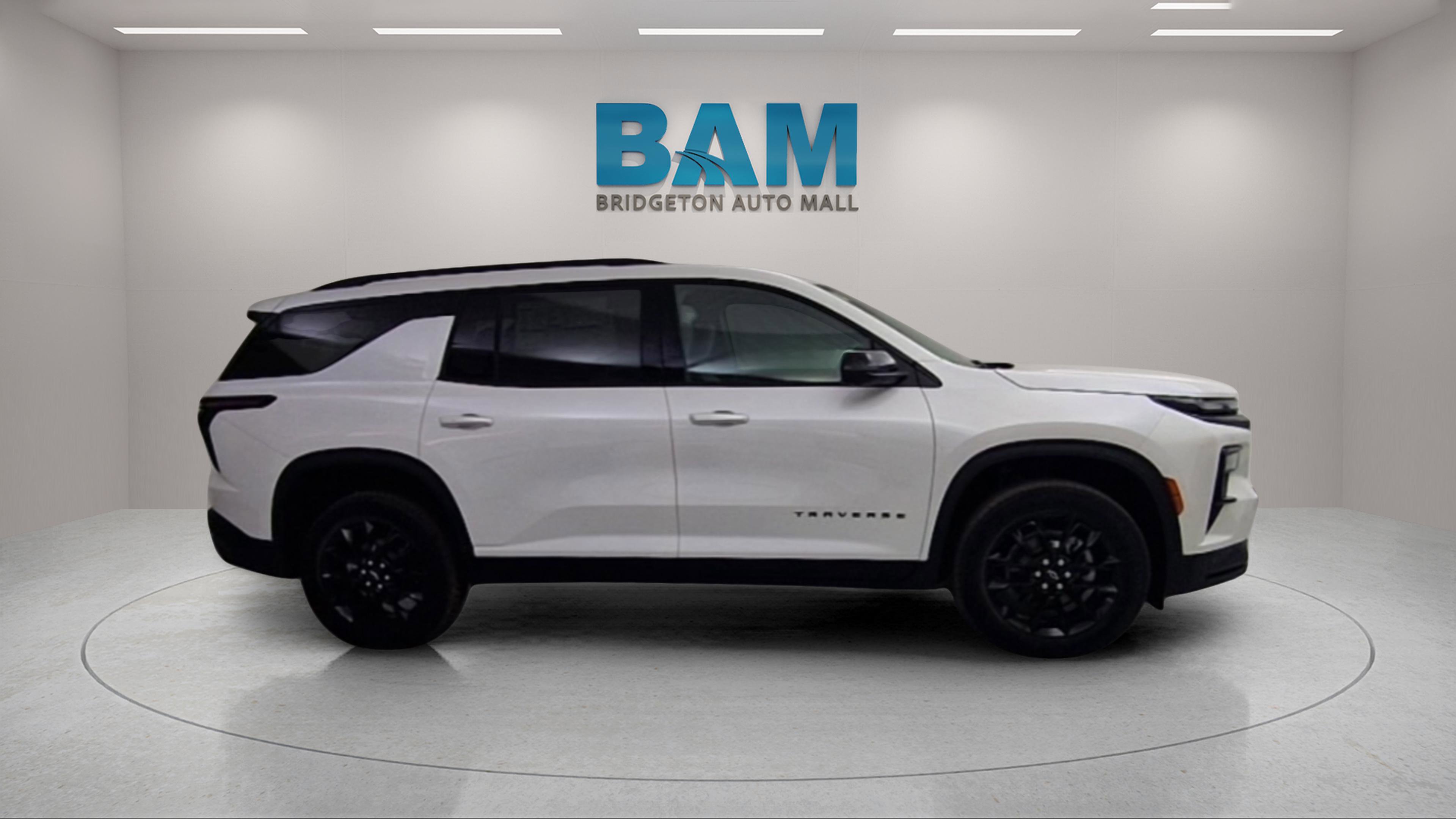 New 2025 Chevrolet Traverse LT w/ Midnight/Sport Edition image 8