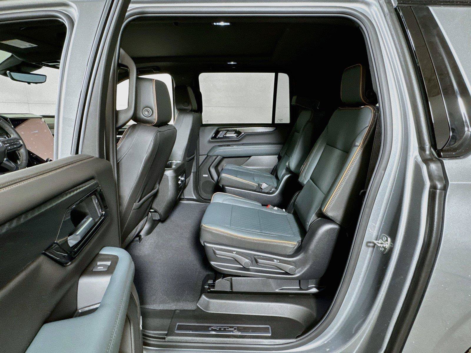 New 2026 GMC Yukon XL AT4 w/ AT4 Premium Package AWD/4WD image 13
