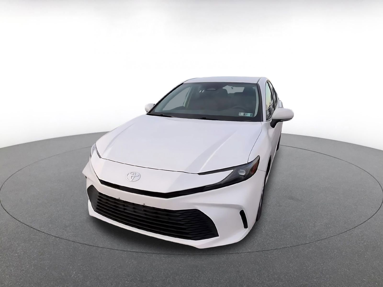 Used 2025 Toyota Camry LE image 6