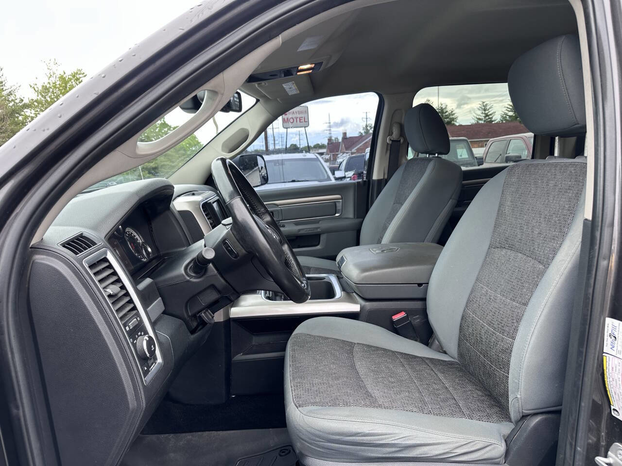 Used 2017 RAM 1500 Big Horn AWD/4WD image 17