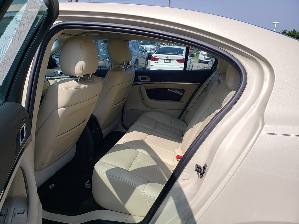 Used 2015 Lincoln MKS w/ Equipment Group 101A FWD image 7