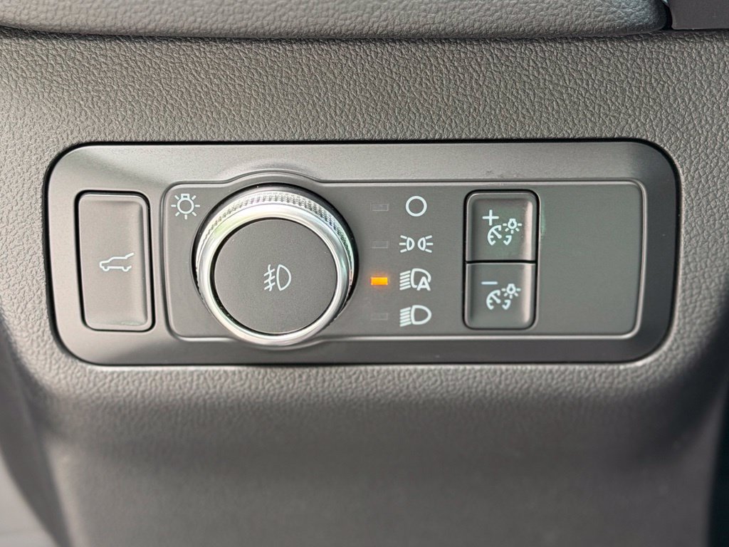 Used 2022 Ford Escape Titanium AWD/4WD image 21