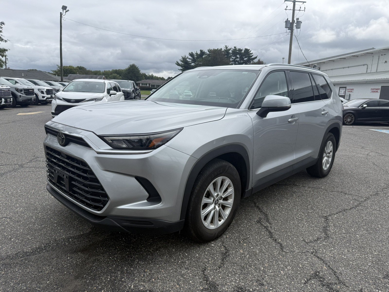 Used 2025 Toyota Grand Highlander AWD image 7