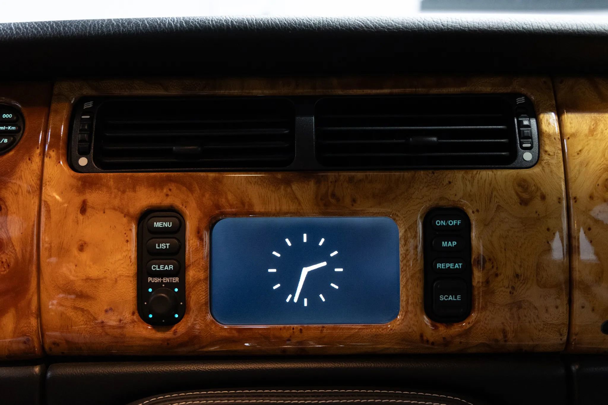 Used 2006 Jaguar XK8 Coupe image 28