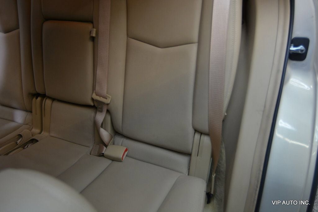Used 2008 Cadillac SRX w/ Utility Package RWD image 27