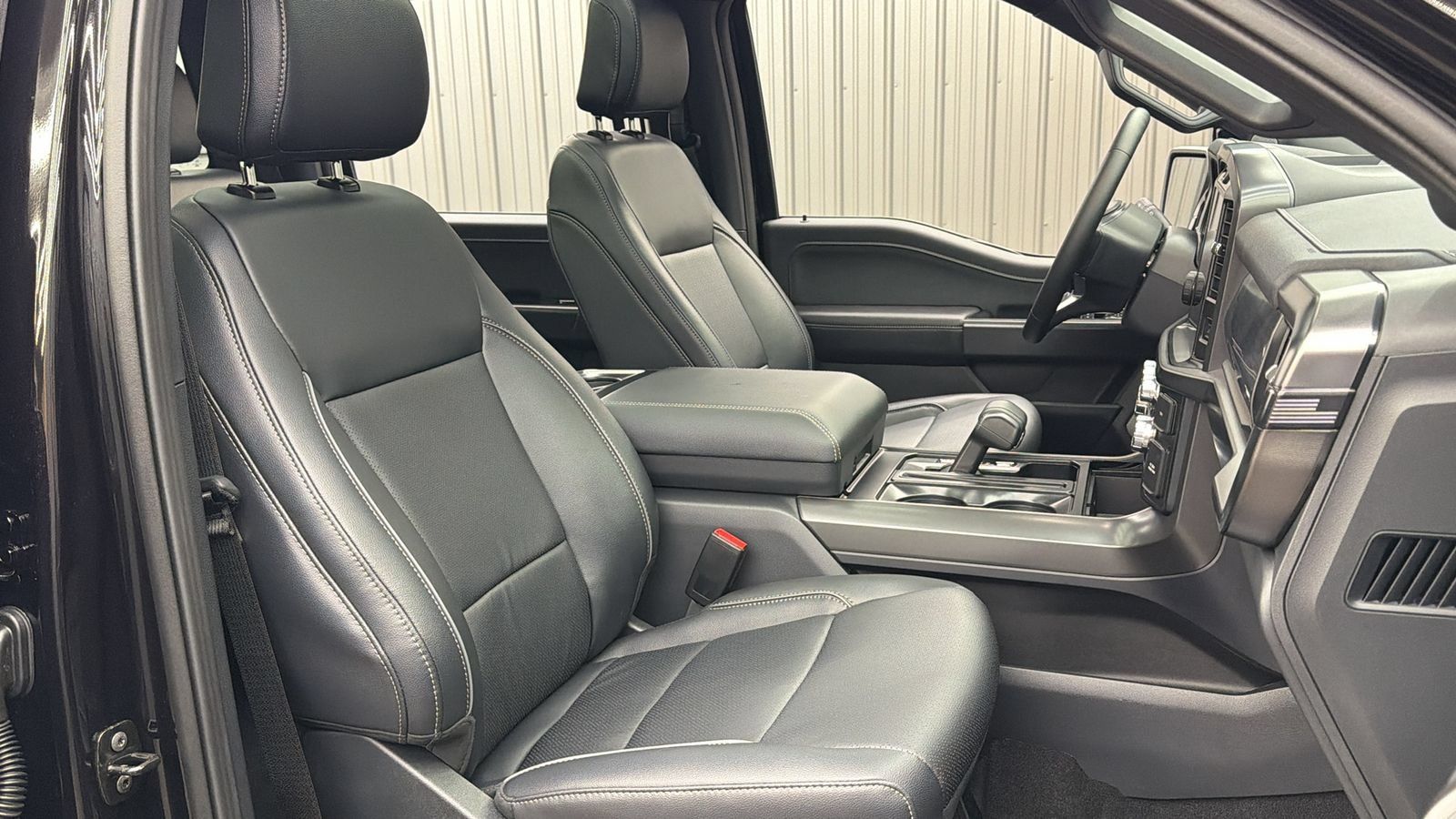 Used 2026 Ford F150 Lariat AWD/4WD image 39