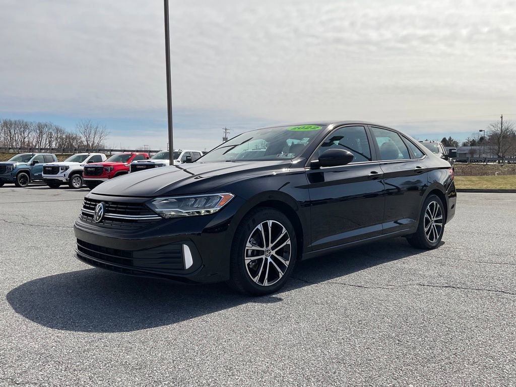 Used 2022 Volkswagen Jetta Sport image 2