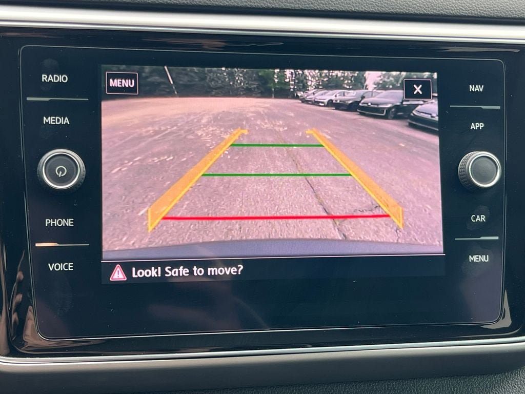 Used 2018 Volkswagen Atlas SEL AWD/4WD image 29