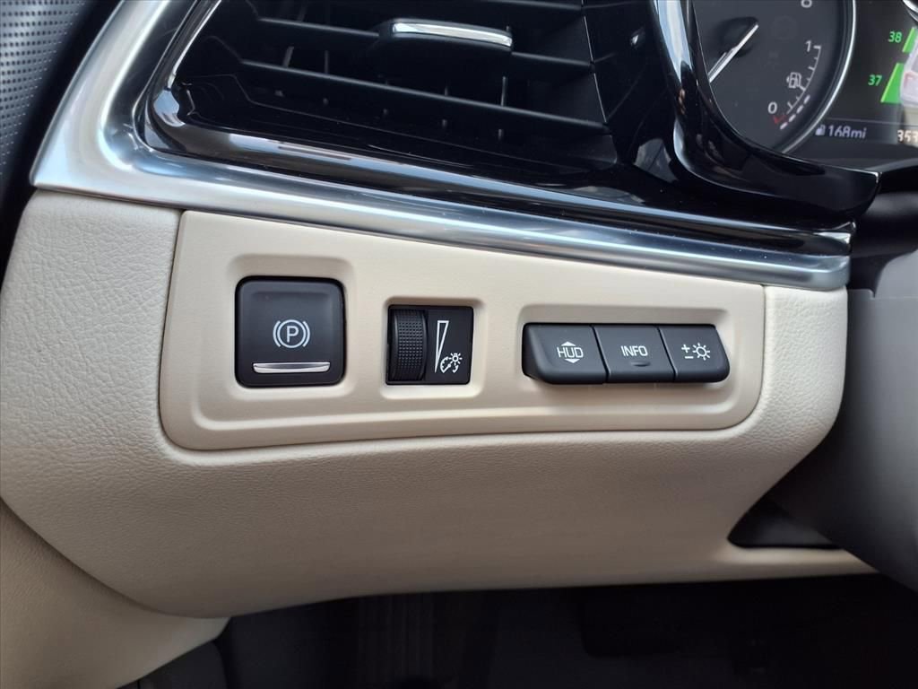 Used 2023 Cadillac XT6 Premium Luxury w/ Technology Package image 23