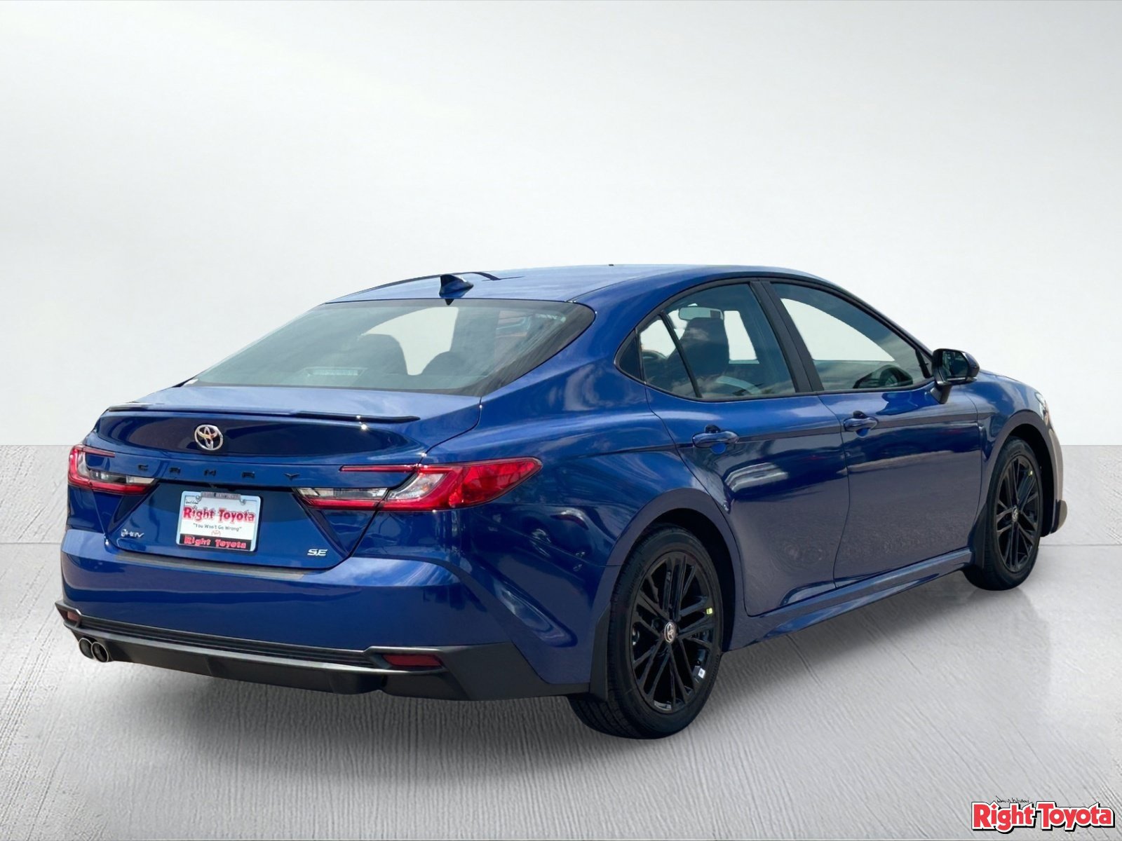 New 2026 Toyota Camry SE FWD image 5