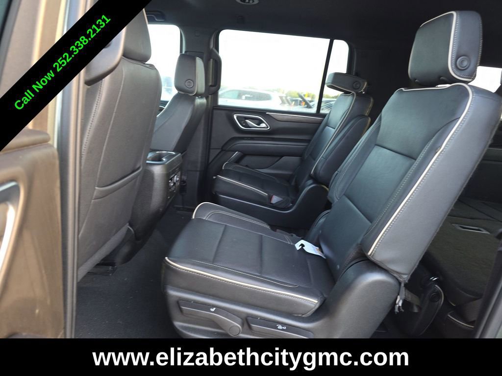 Used 2023 Chevrolet Suburban Premier RWD image 4
