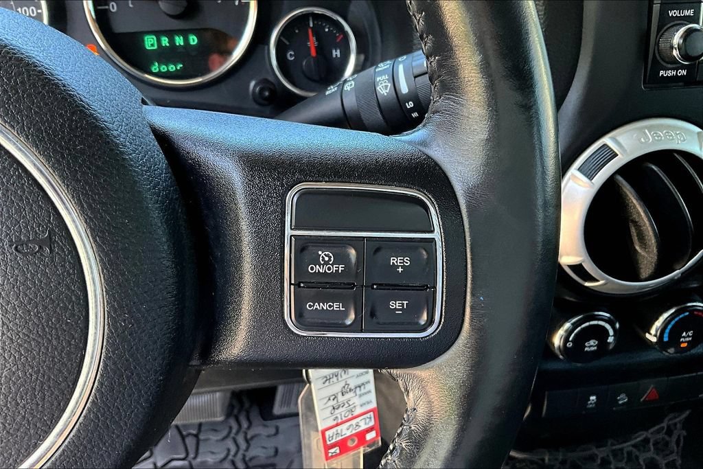 Used 2016 Jeep Wrangler Unlimited Sahara AWD/4WD image 11