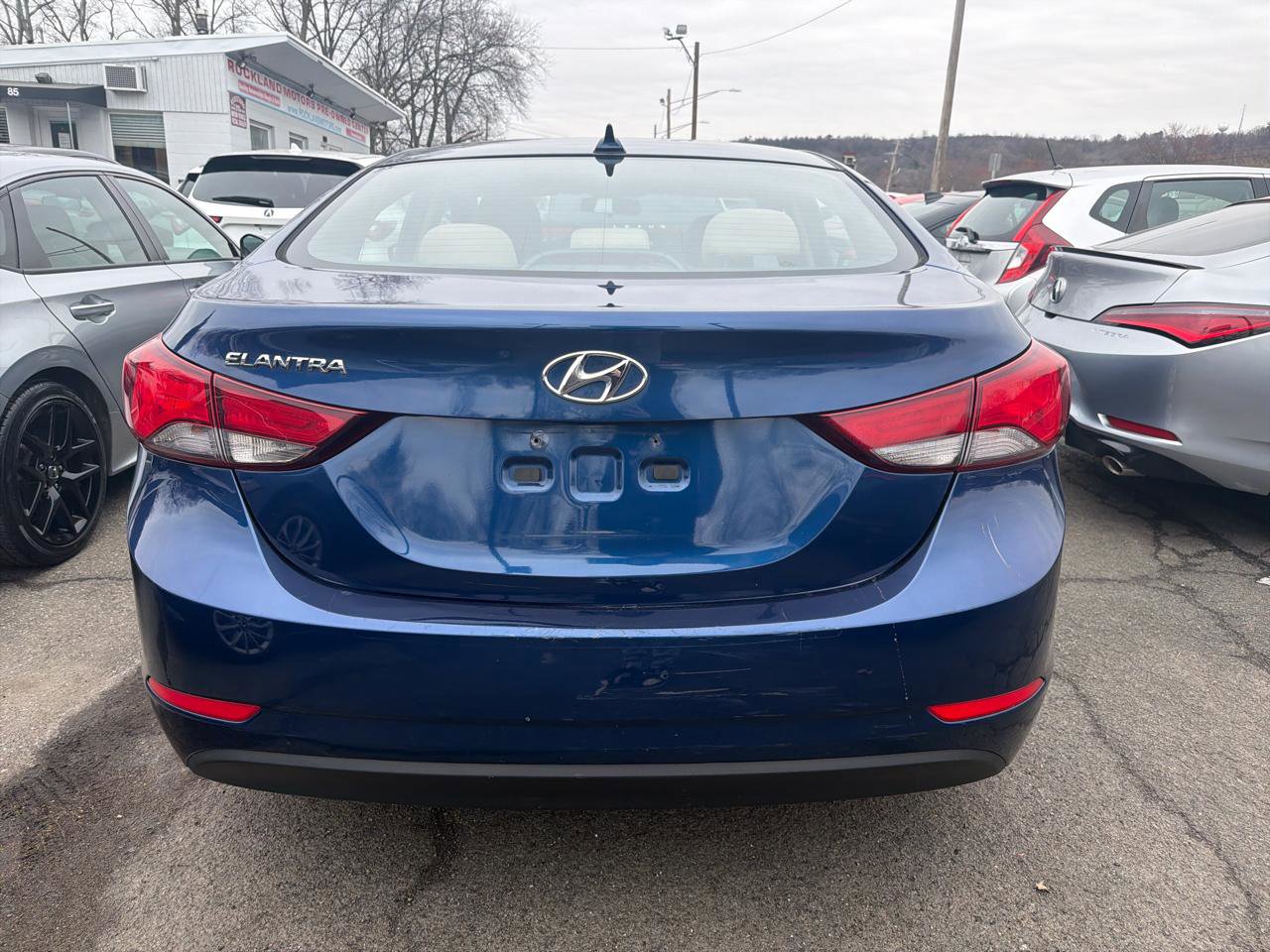 Used 2016 Hyundai Elantra SE image 7