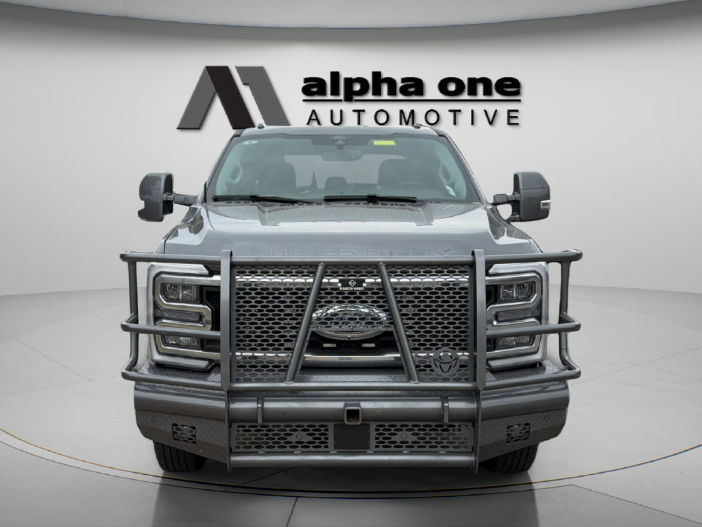 Used 2025 Ford F350 Lariat AWD/4WD image 2