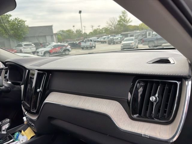 Used 2021 Volvo XC60 T5 Inscription w/ Protection Package Premier image 9