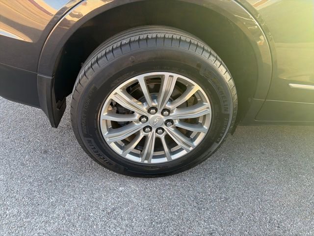 Used 2018 Cadillac XT5 Luxury w/ Driver Awareness Package image 62