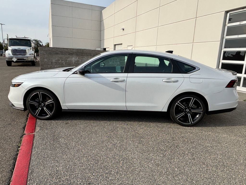 Used 2024 Honda Accord Sport image 8