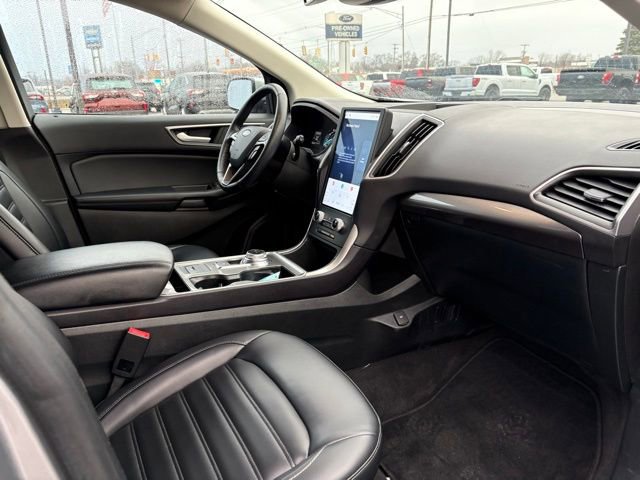Used 2024 Ford Edge SEL image 12