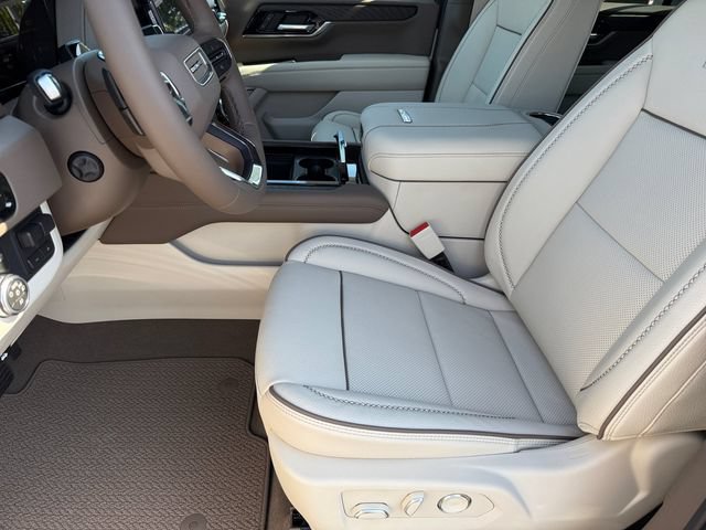 New 2026 GMC Yukon Denali w/ Denali Reserve Package AWD/4WD image 11