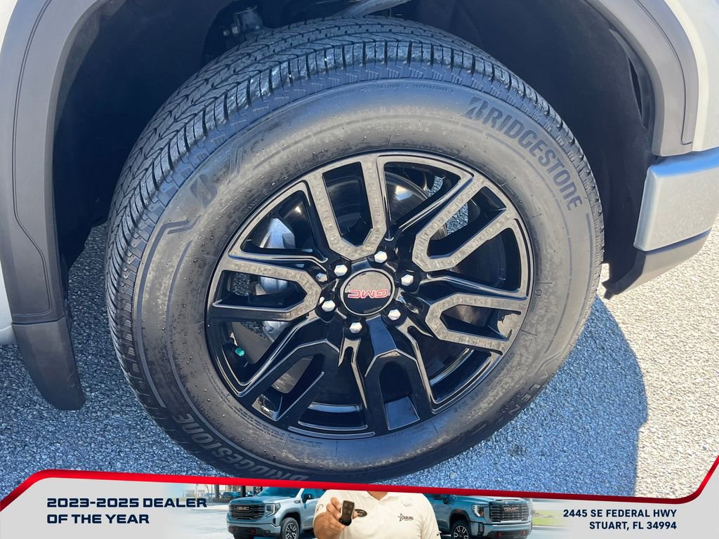 Used 2025 GMC Sierra 1500 Elevation image 21