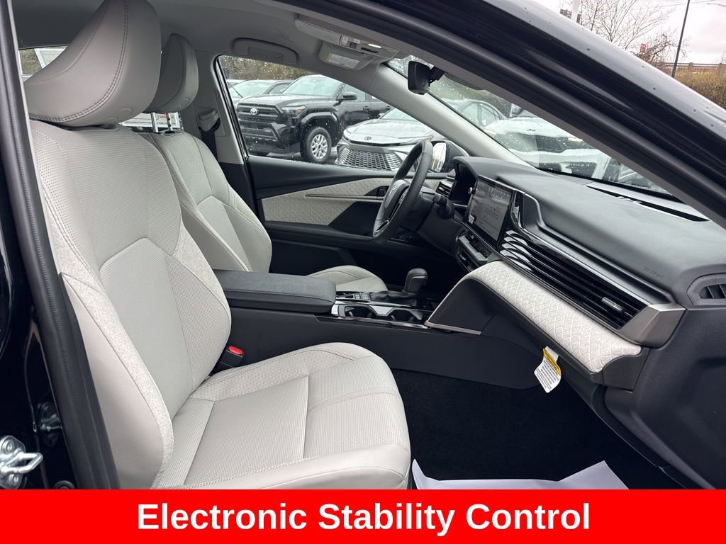 Used 2026 Toyota Camry XLE image 21