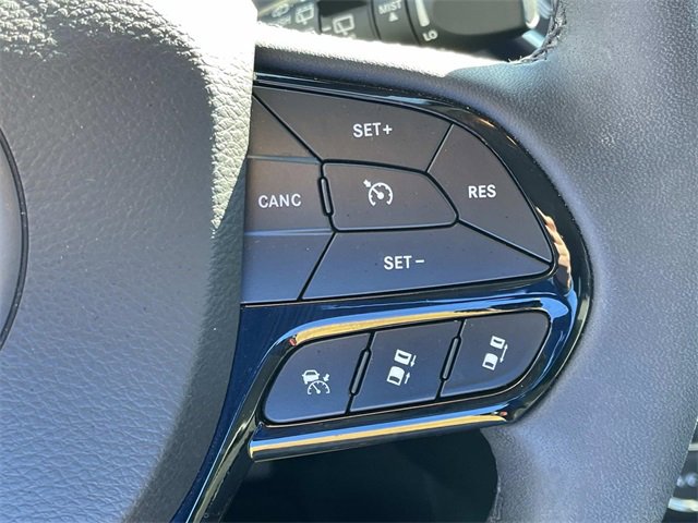 Used 2023 Jeep Cherokee Altitude Lux image 37