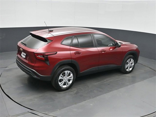 Used 2024 Chevrolet Trax LS image 31