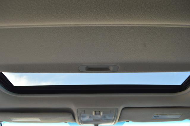Used 2011 Toyota Avalon Limited FWD image 22