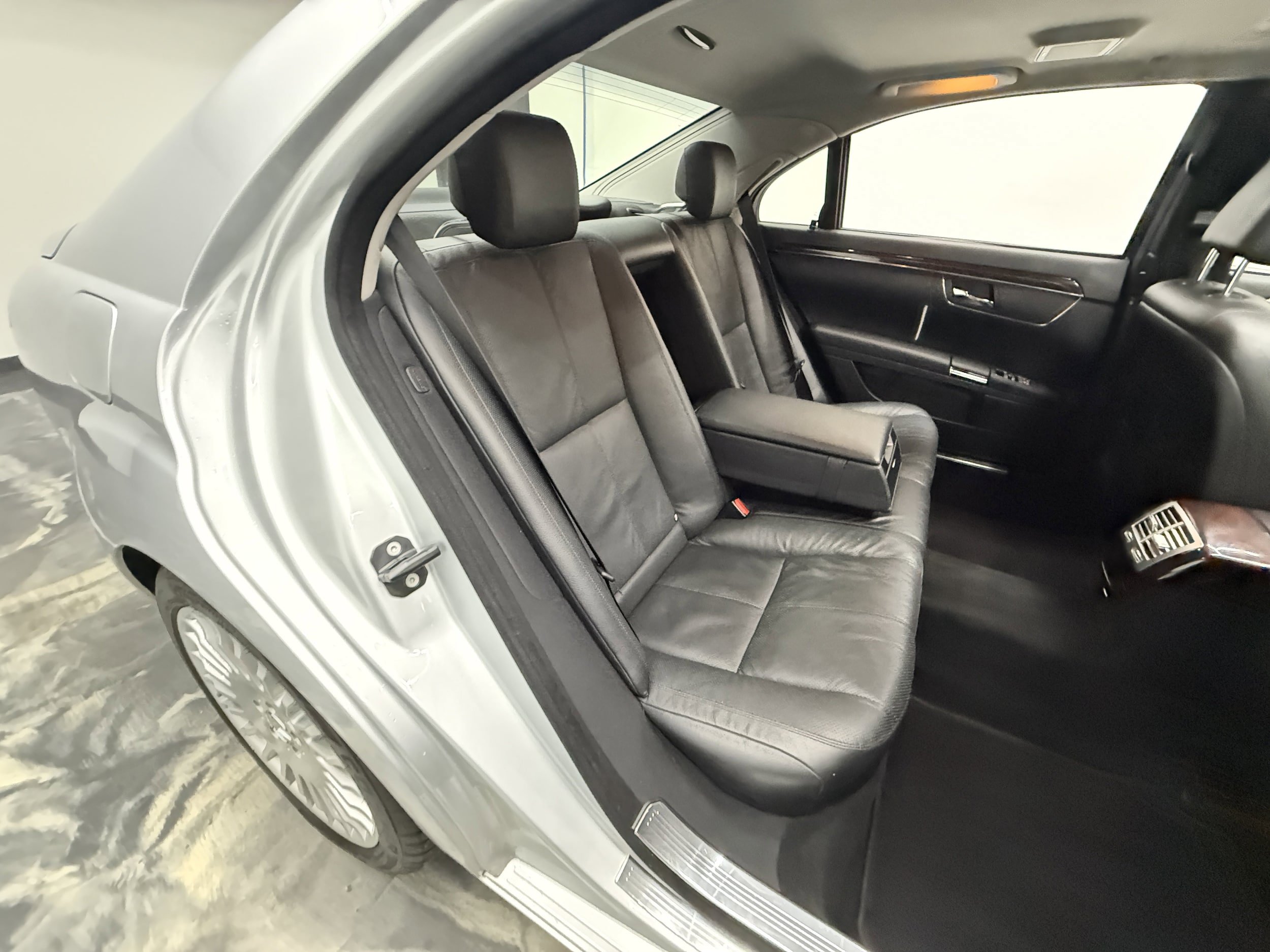 Used 2007 Mercedes-Benz S 550 4MATIC image 21