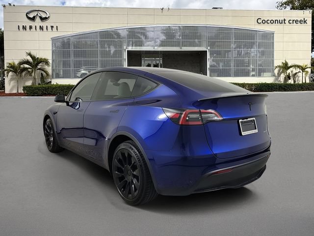 Used 2024 Tesla Model Y Long Range AWD/4WD image 3